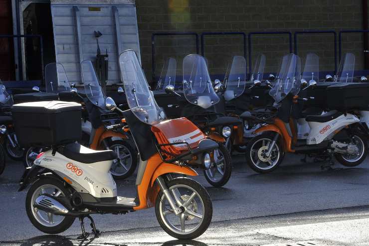 intervengono carabinieri motorino furto